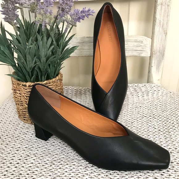 NWOT Rim Rim Leather Pumps Black - Picture 2 of 16